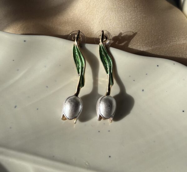 IMG_E8116 Pearl Tulip Accent Earrings